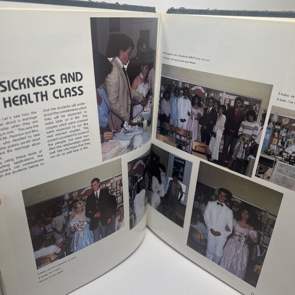 1988 OWEN J. ROBERTS HIGH SCHOOL YEARBOOK POTTSTOWN, PENNSYLVANIA UNMARKED!!! - Picture 3 of 7